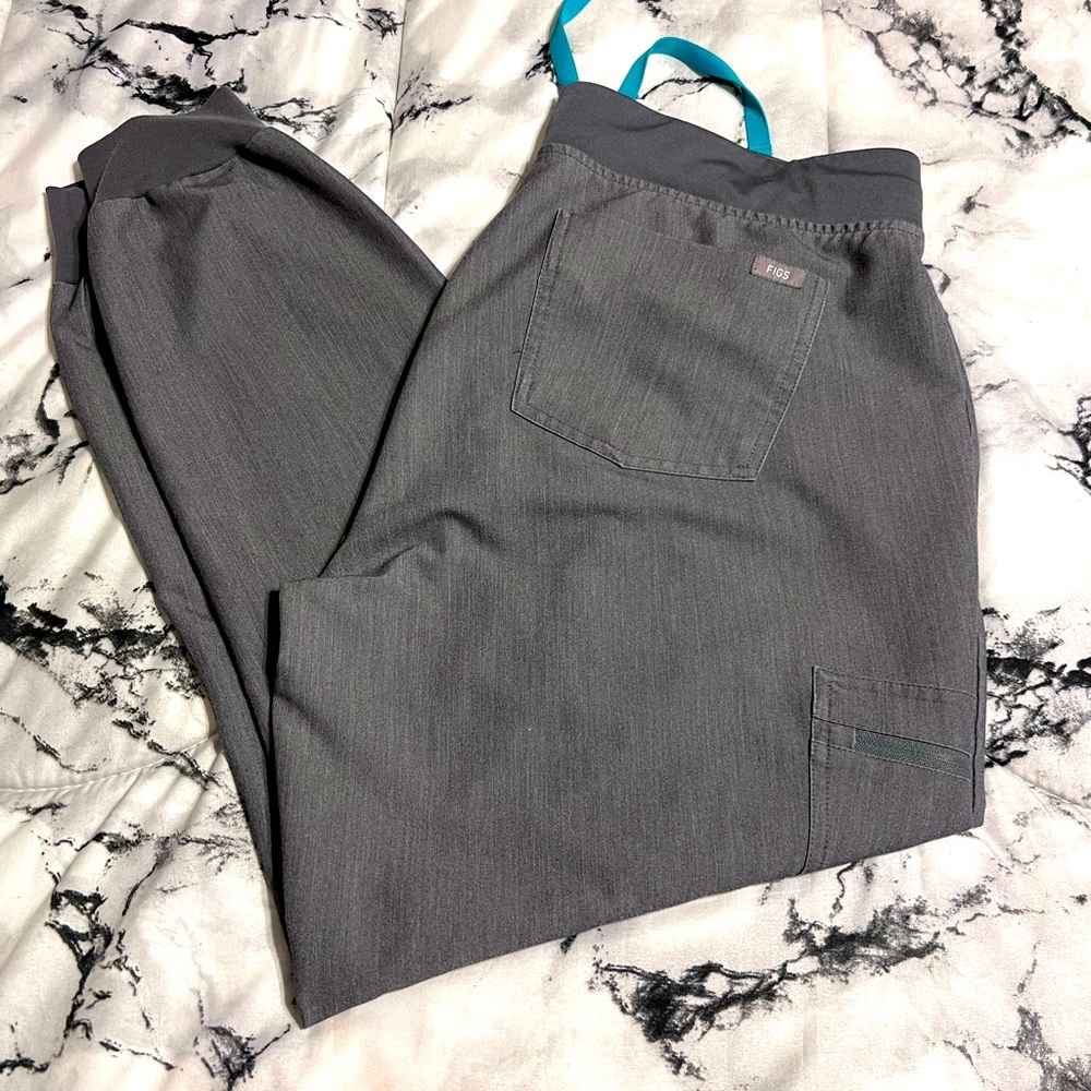 FIGS scrub joggers
